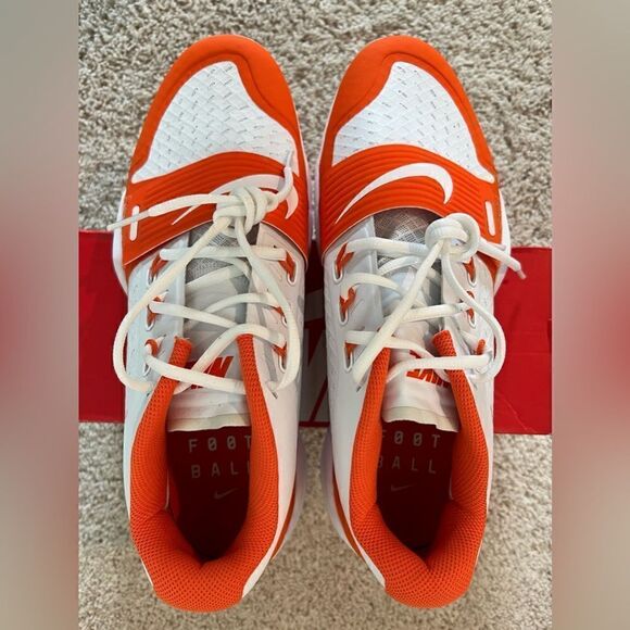 Nike Alpha Menace Turf Low Football Shoes - Picture 4 of 9